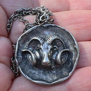 VINTAGE DESIGNER FREY LARGE ARIES ZODIAC PENDANT CHAIN NECKLACE STERLING SILVER